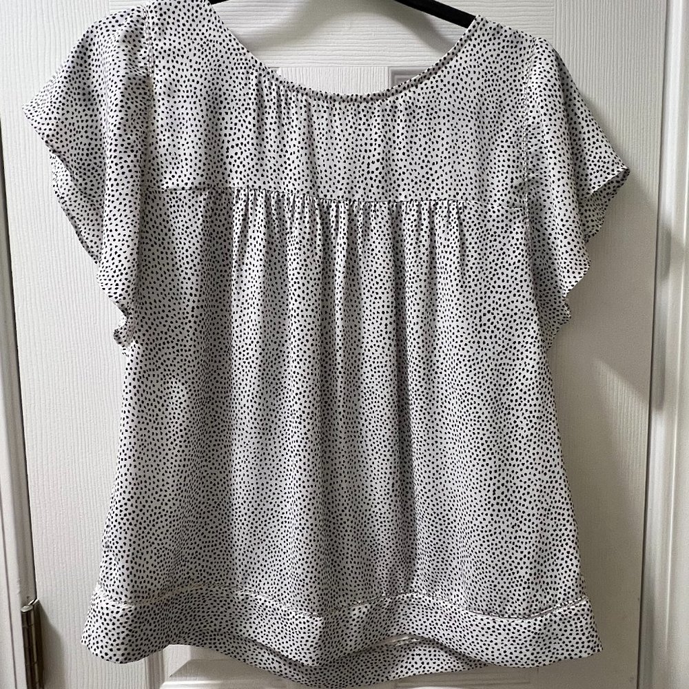 LOFT Women's Short Sleeve Blouse, Black and White Spotted, Size XS